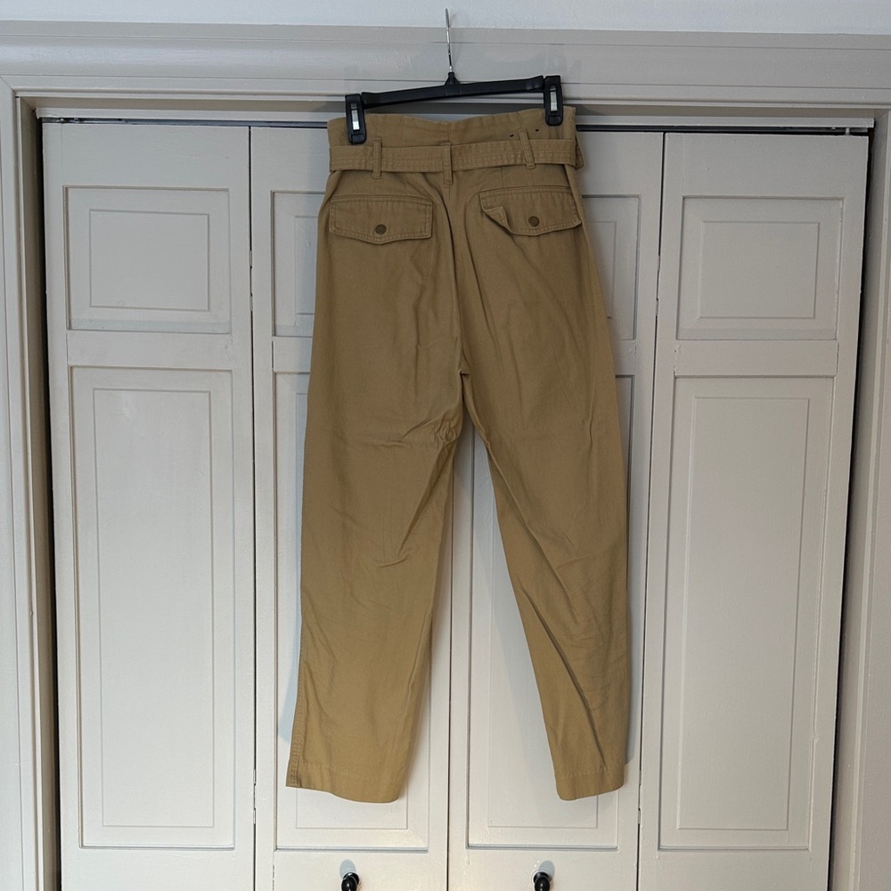 Banana Republic Women’s Cargo Pants - Tan - Picture 4 of 6
